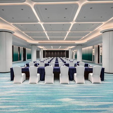 Xiamen International Seaside Hotel -Hotel Corridor Leads To The Stone Exhibition Hall מראה חיצוני תמונה