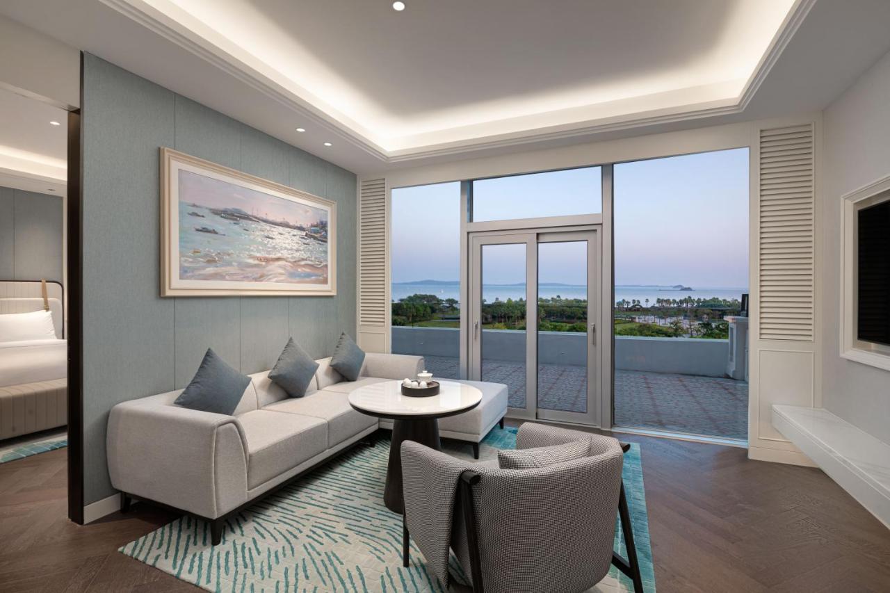 Xiamen International Seaside Hotel -Hotel Corridor Leads To The Stone Exhibition Hall מראה חיצוני תמונה