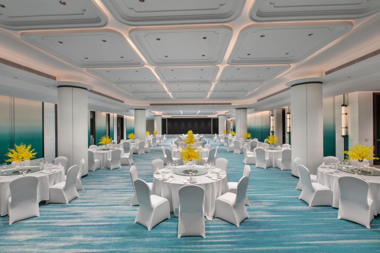 Xiamen International Seaside Hotel -Hotel Corridor Leads To The Stone Exhibition Hall מראה חיצוני תמונה