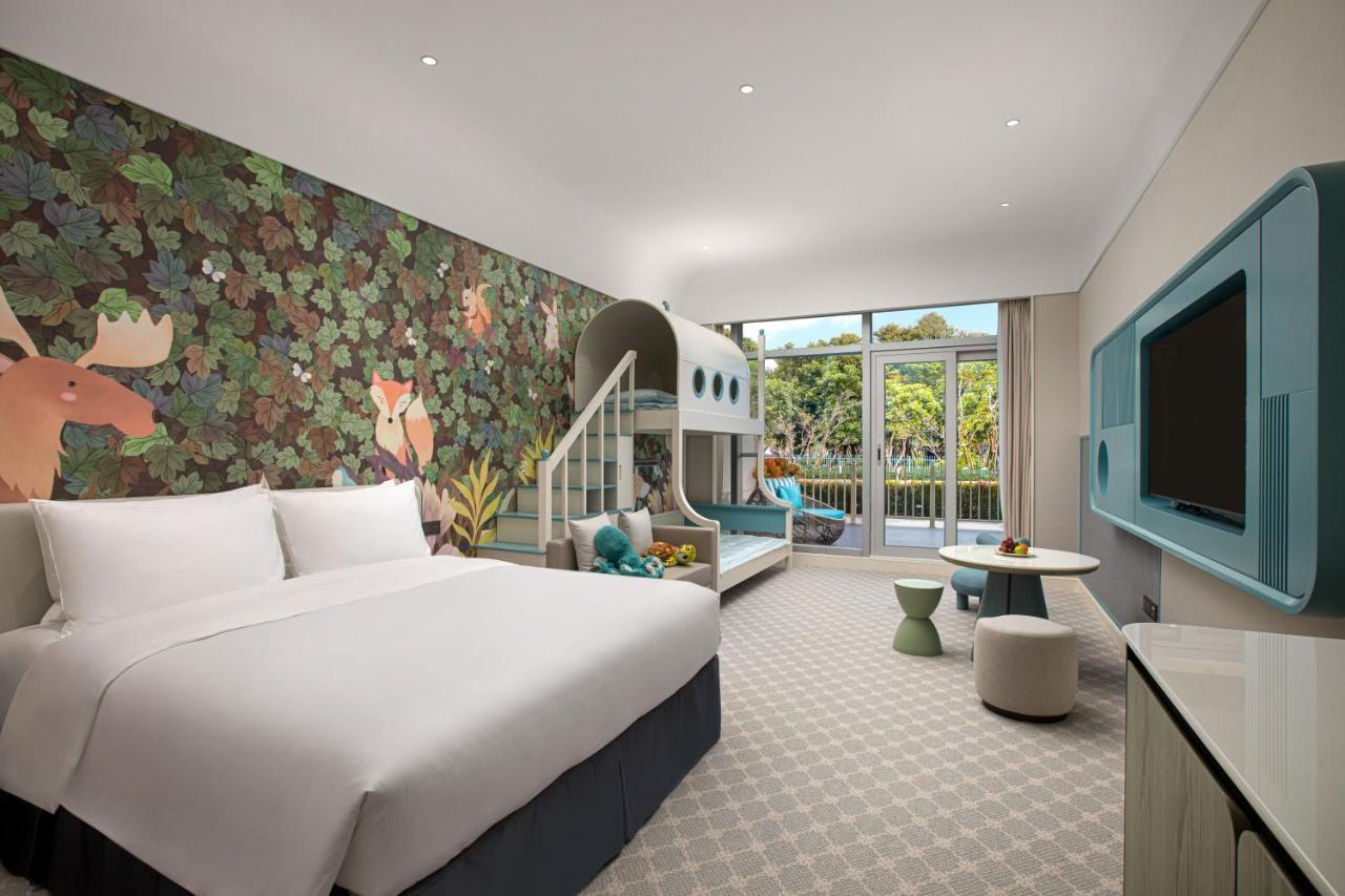 Xiamen International Seaside Hotel -Hotel Corridor Leads To The Stone Exhibition Hall מראה חיצוני תמונה