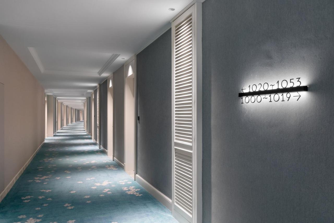 Xiamen International Seaside Hotel -Hotel Corridor Leads To The Stone Exhibition Hall מראה חיצוני תמונה
